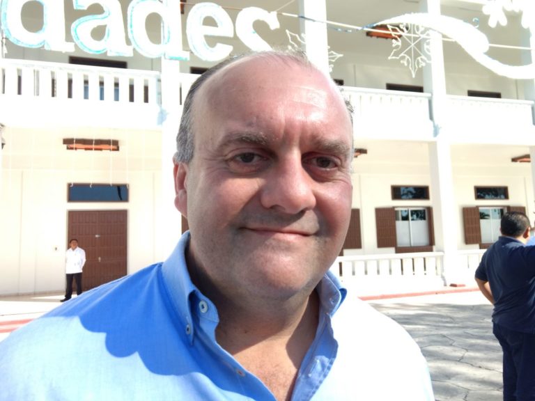 Cubrirá gobierno 80% de deuda con proveedores este año