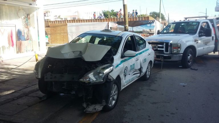 choque en playa del carmen 04012018