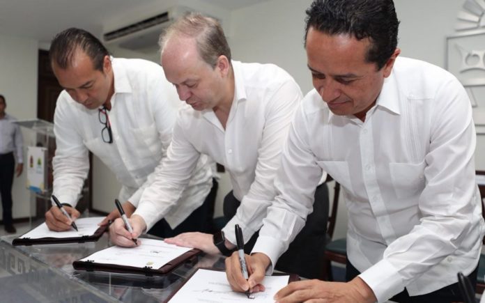 El gobernador Carlos Joaquín fue testigo de un convenio de colaboración, el cual funge como una invitación a invertir en nuestro estado en proyectos de energía e infraestructura, con el objetivo de contar con empleos suficientes y mejor pagados en beneficio de la gente