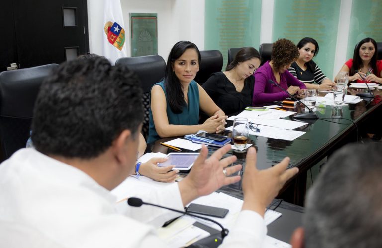 Celebra Laura Fernández freno a la violencia política contra las mujeres