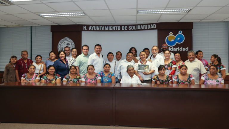 Reconocen dignatarios mayas continuidad del ayuntamiento a la agenda de asuntos indígenas