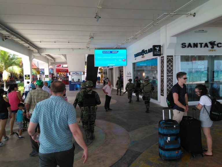 Desalojan muelle en Playa del Carmen por maleta sospechosa
