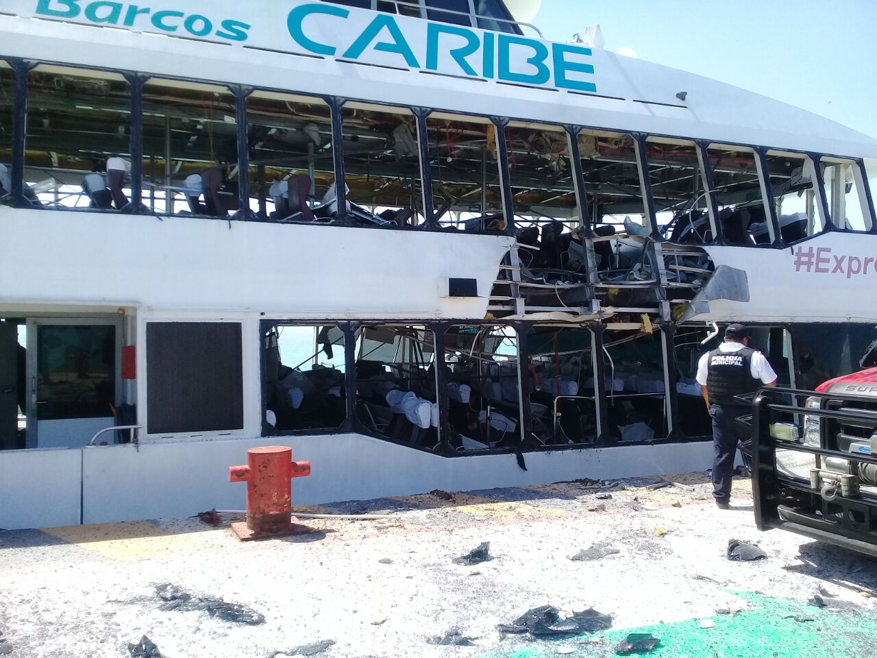 Explota Ferry propiedad de Roberto Borge, 18 lesionados hasta el momento