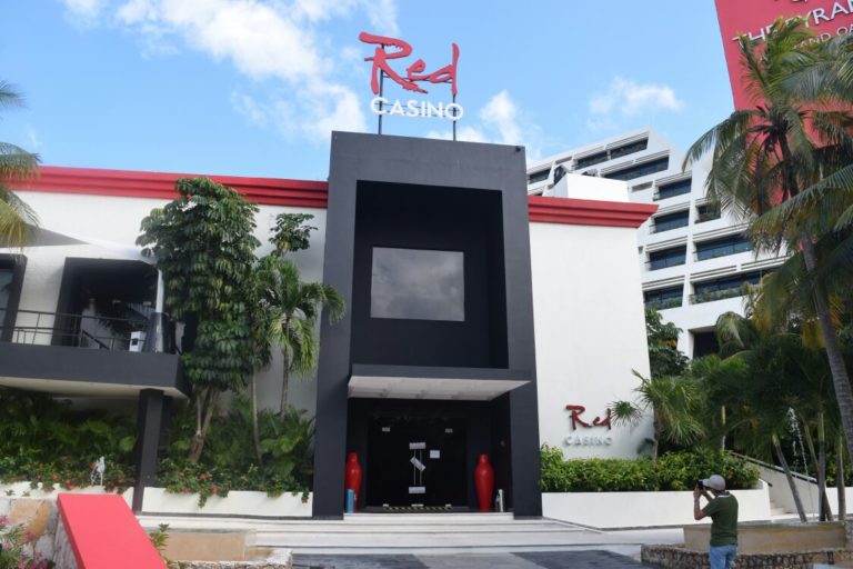 Clausuran Casino Red del hotel Gran Oasis