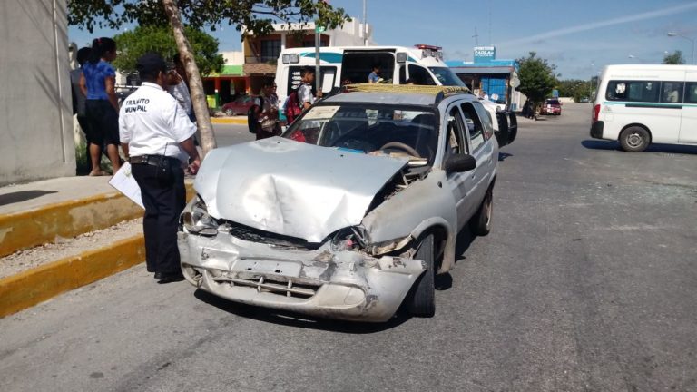Choca combi y deja nueve lesionados en Playa