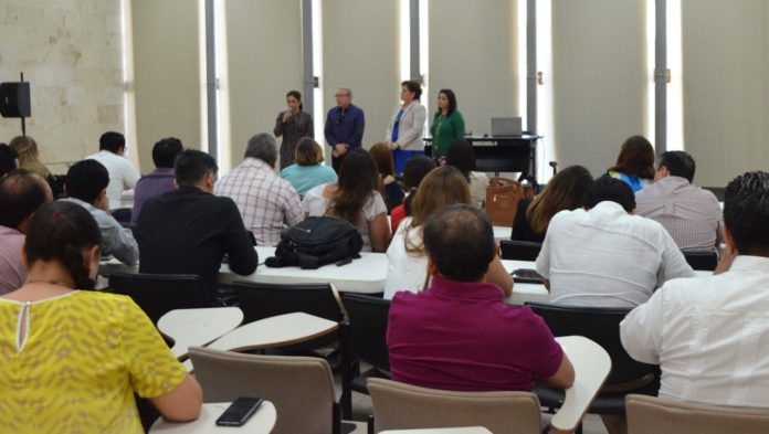 capacitan a abogados