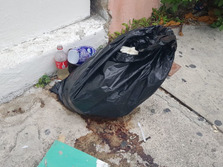 Una bolsa negra moviliza a policías