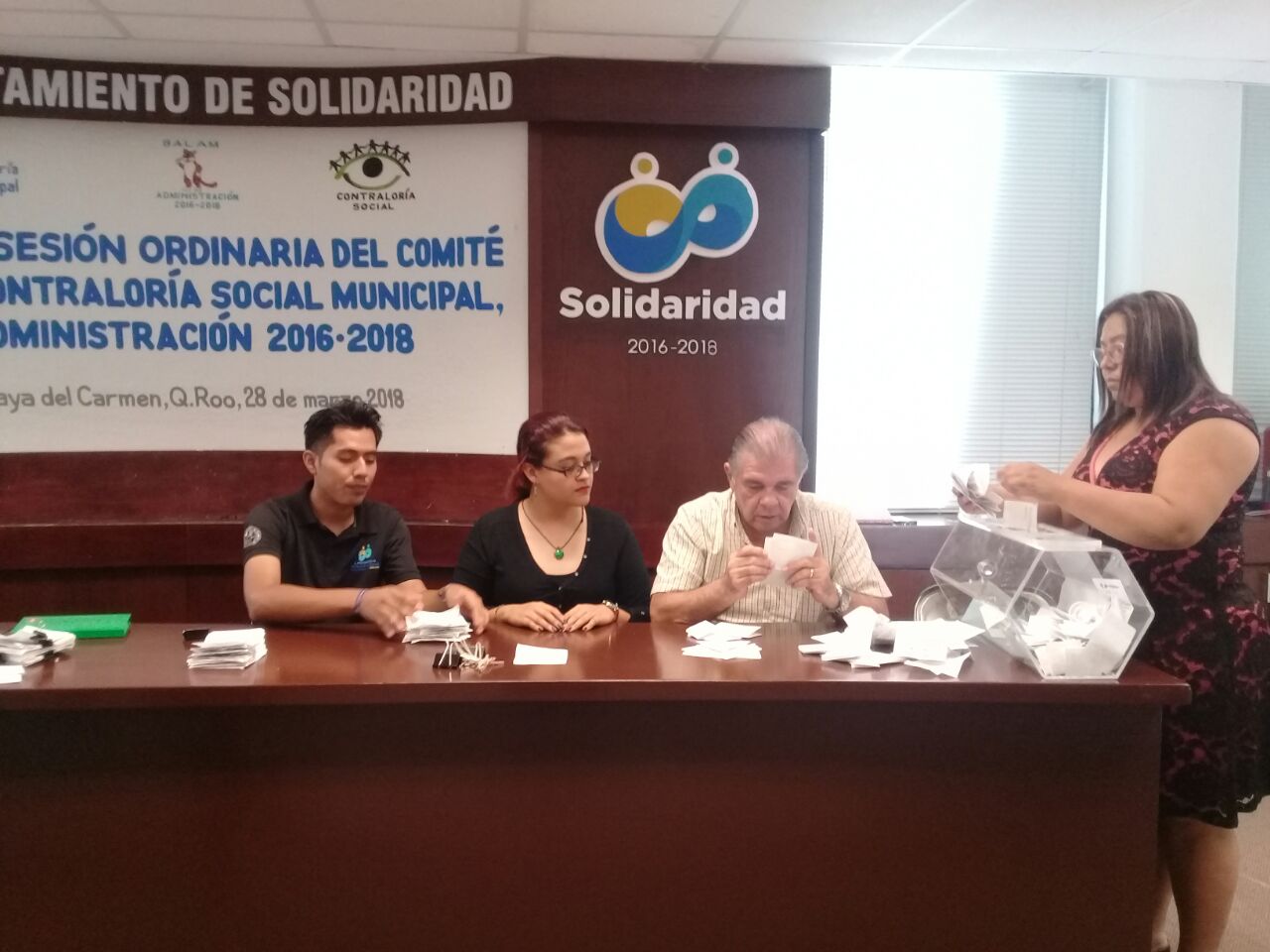 Ciudadanos votan a favor para revocar la concesión de Aguakan