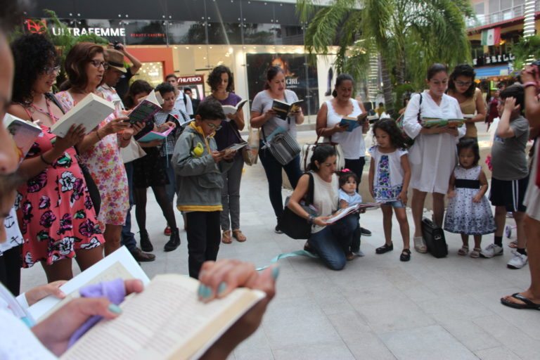 Hacen gran esfuerzo por invitar a leer en la Cuarta Jornada Mundial “Al aire libro”