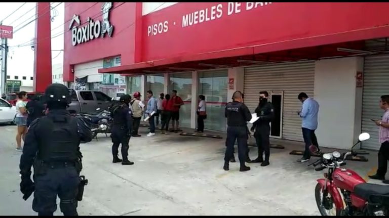 Por vender productos “pirata”, clausuran Boxito