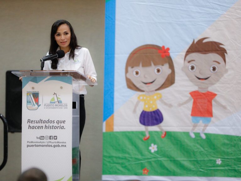 Preside Laura Fernández inicio del 8° parlamento infantil en Puerto Morelos