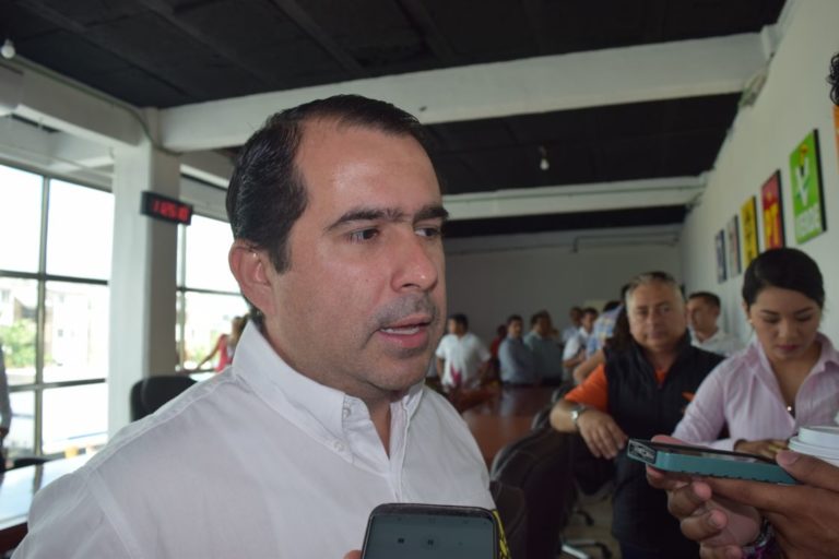 El dirigente estatal del PRD, Jorge Aguilar Osorio, destacó el perfil de candidatos ciudadanos que este partido le ha dado a sus candidaturas con mujeres como Gaby Pallares y Karla Romero.