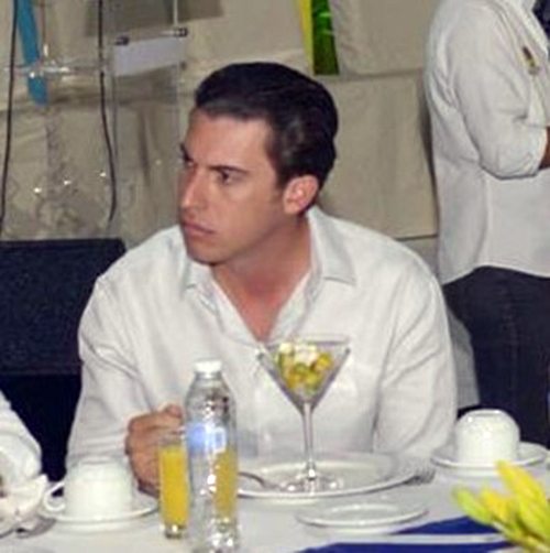 Analizará Remberto forma de transmitir Dragon Ball de forma legal