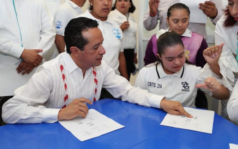 Carlos Joaquín inaugura la ampliación en el CBTIS 214