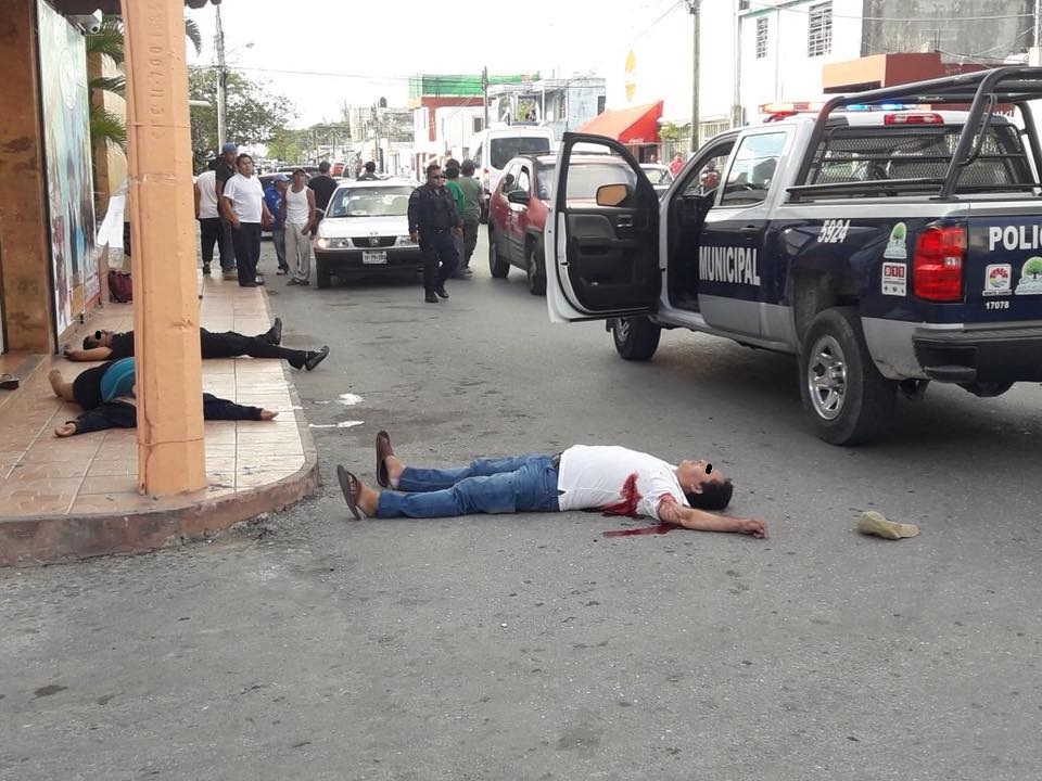 Triple ejecución en bar de Cancún