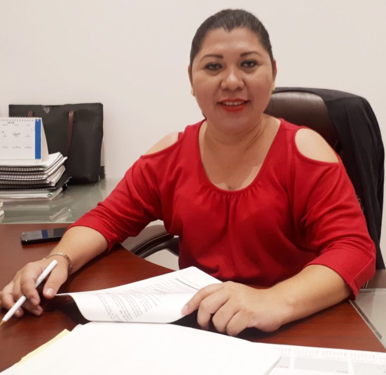 Apoya regidora ex morenista a Laura Fernández