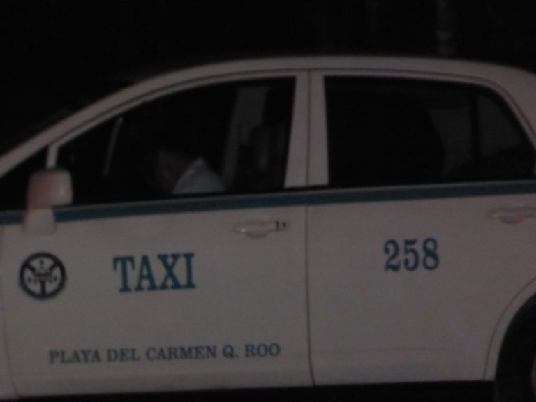 Asesinan a taxista de Playa del Carmen