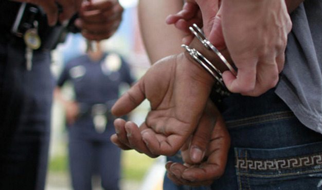 Detienen a sujeto por abusar de una menor