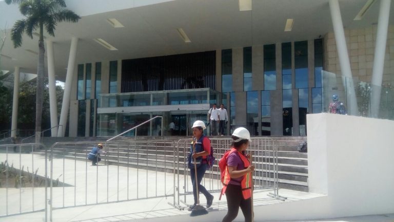 A marchas forzadas, preparativos para recibir a Peña Nieto en Yucatán