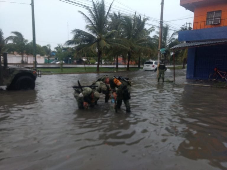 Recorre el DN-III las calles de Cancún