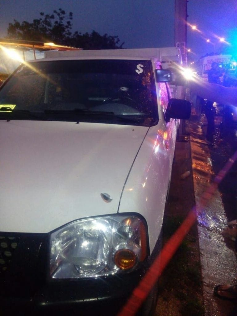 Disparan contra camioneta en Prado Norte