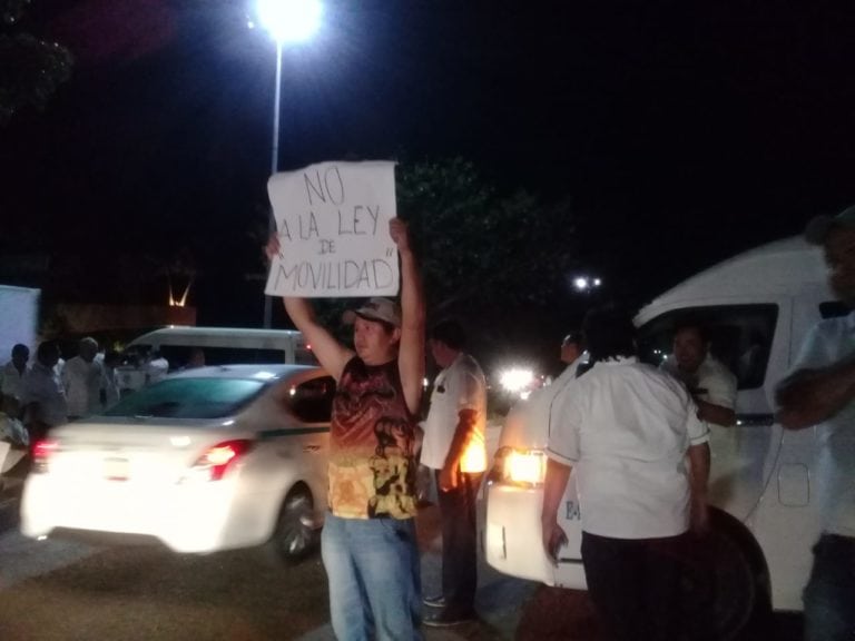 Taxistas salen a protestar en todo el estado por la aprobación de la Ley de Movilidad