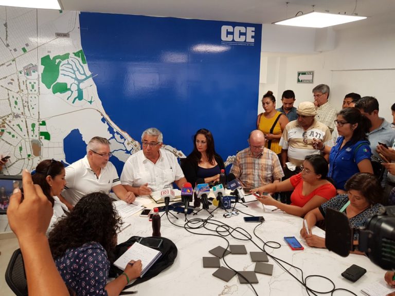 Respaldan empresarios y colegios la Ley de Asentamientos Humanos