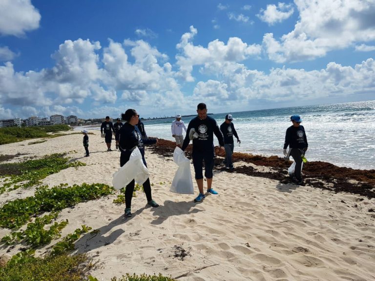 Levantan 200 kilos de basura en zona de anidación de tortugas
