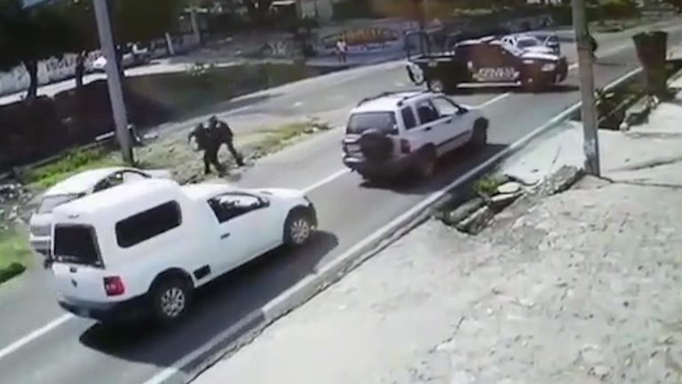 Arrollan a dos policías en Yautepec, Morelos (Video)