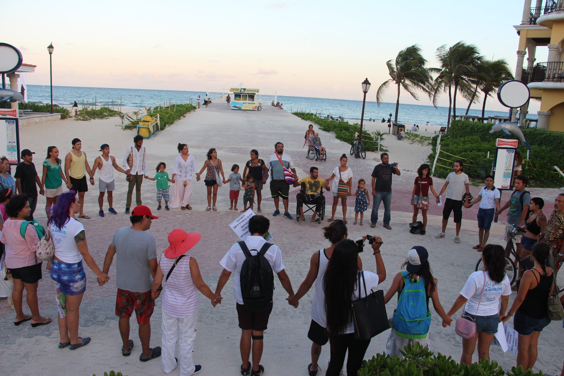 Playenses muestran unión por la defensa de Xcacel-Xcacelito