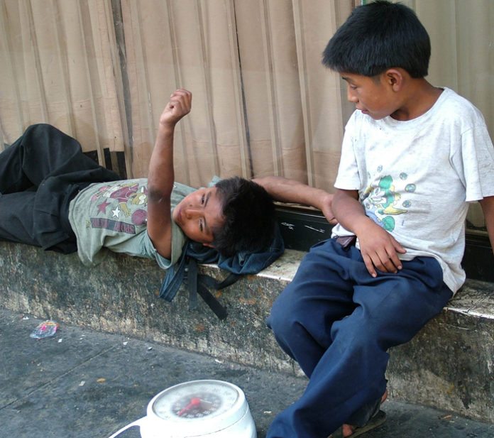 La pobreza en Quintana Roo es un problema serio, afecta a la tercera parte de la población, aunque en los últimos años se ha reducido.