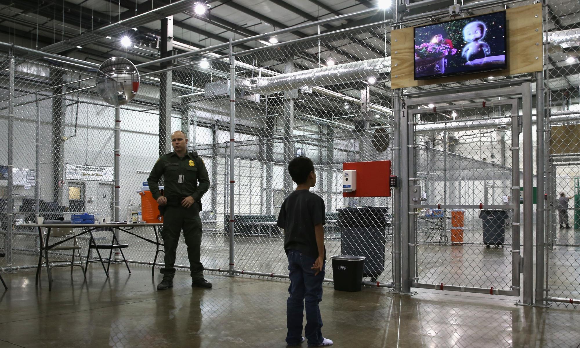 Difunden video de las condiciones de vida de los menores migrantes en un centro de detención