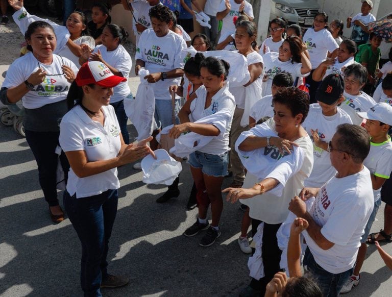 Morenistas se suman al proyecto de Laura Fernández