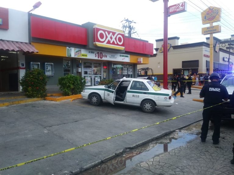 Balean a taxista en la avenida Uxmal