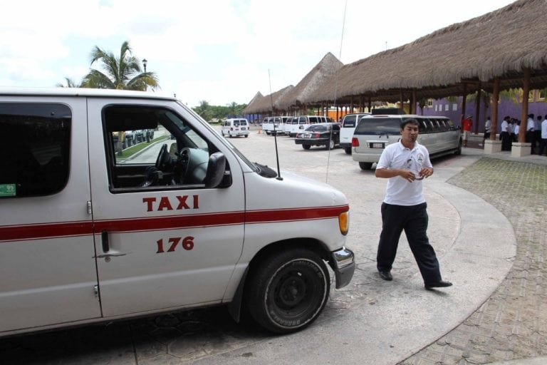 Taxistas de Cozumel preparan asamblea