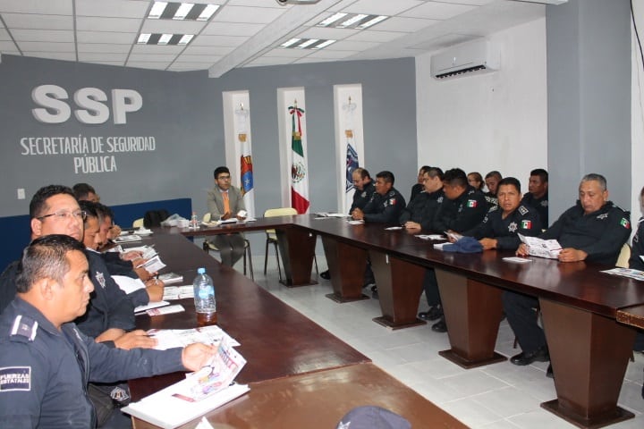 Van policías “a la escuelita” para conocer el blindaje electoral