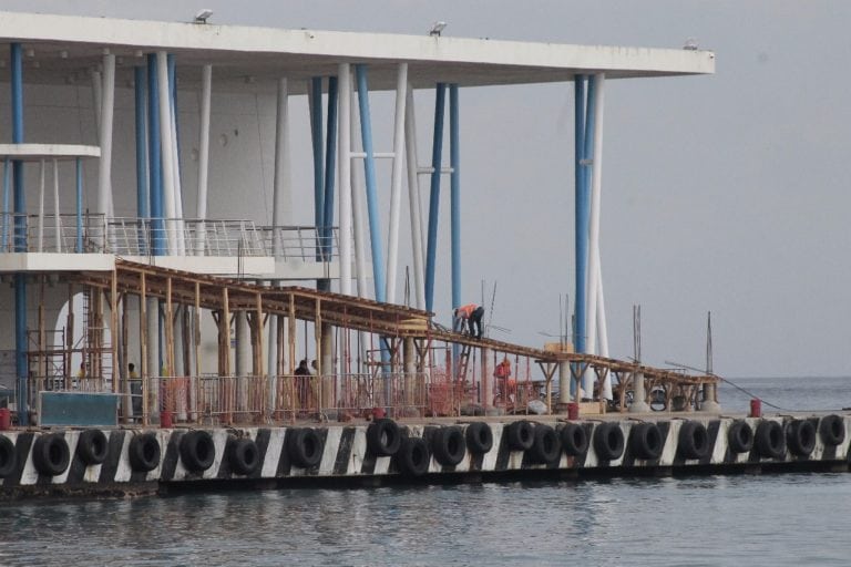 Comienza la construcción de rampas en el muelle de San Miguel