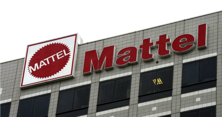 Mattel al borde de la quiebra; cerrará sus fábricas en México