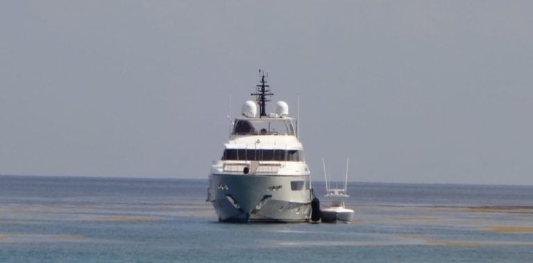 Habrá sanciones contra embarcación de empresa borgista que dañó arrecifes