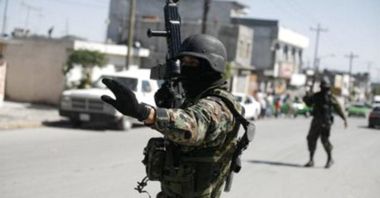 Ejército y Policía encuentran escondidos más de 2 millones de dólares