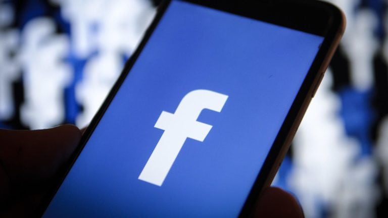 Facebook te pagará por contestar encuestas