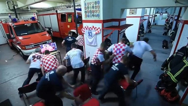 Bomberos de Croacia, entre la victoria y la emergencia (Video)