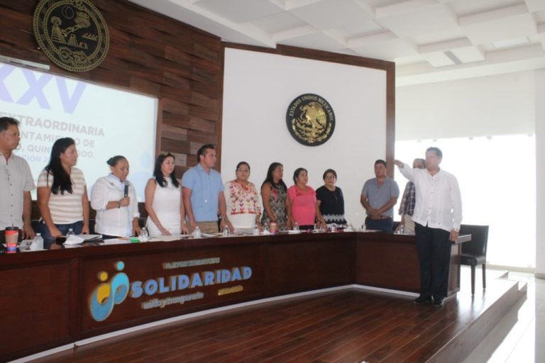 Autorizan recursos extras para policías en paro