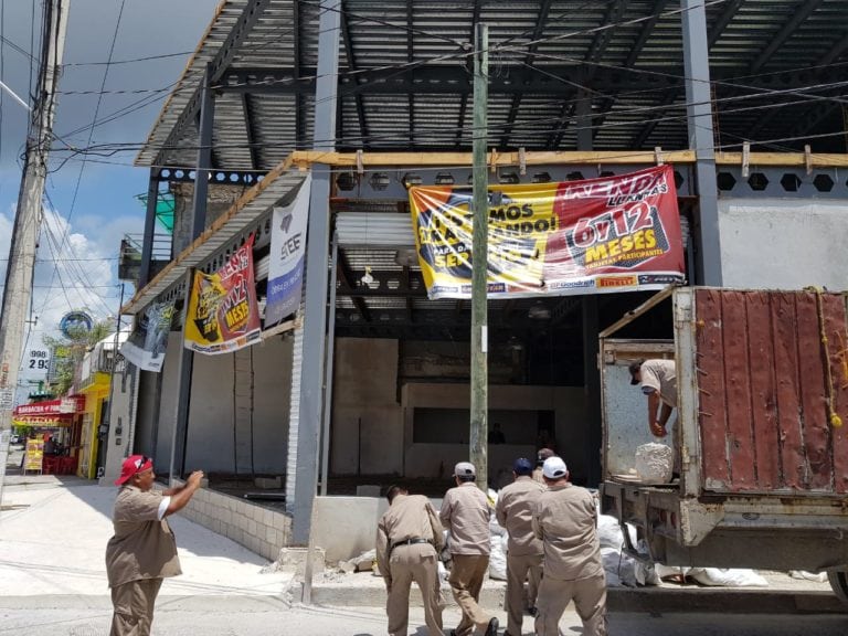 Con recursos públicos le recogen su basura a empresa particular