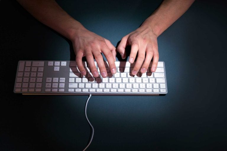 Red de hackeo a cuentas de gobierno se expande a varios países