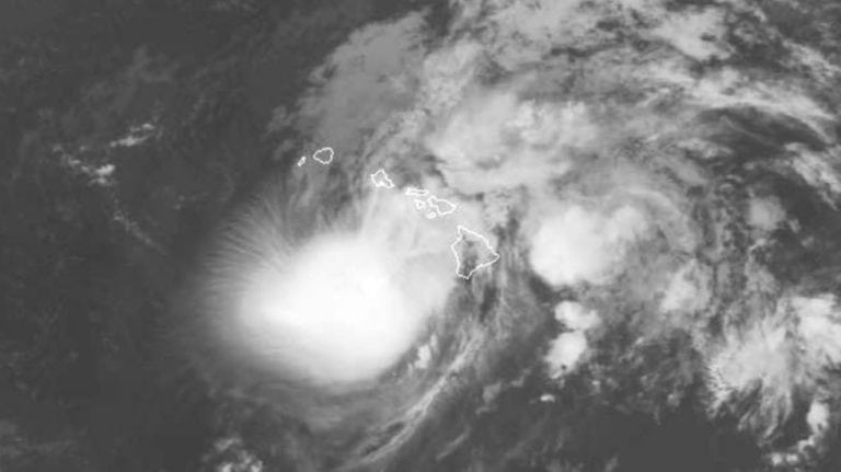 Hawaii en estado de emergencia por huracán Lane