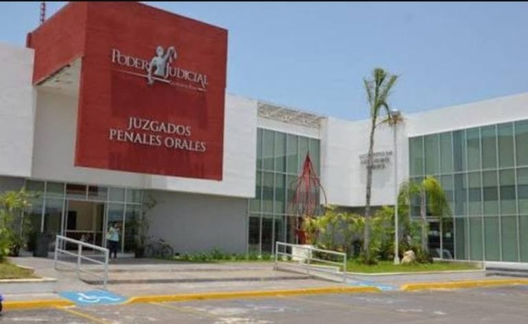 Vinculan a proceso por desempeño irregular de la función pública a Mario “N”