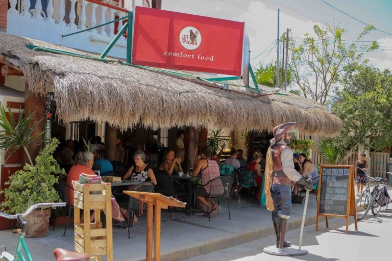 Cautiva Puerto Morelos a turistas con su gastronomía