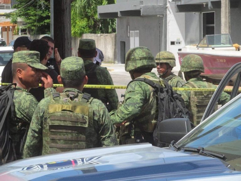 Hermetismo oficial en torno a granada encontrada en Base Estatal de la Policía en Cozumel