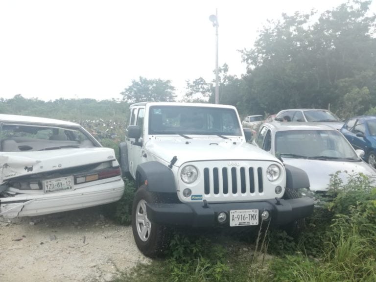 Acusan opacidad en baja de vehículos en Cozumel